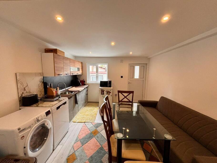 Nice House Near City Center Of Ruse Bagian luar foto