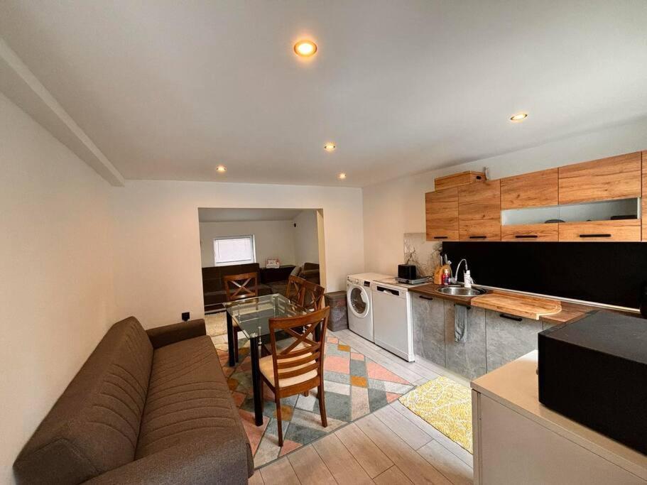 Nice House Near City Center Of Ruse Bagian luar foto