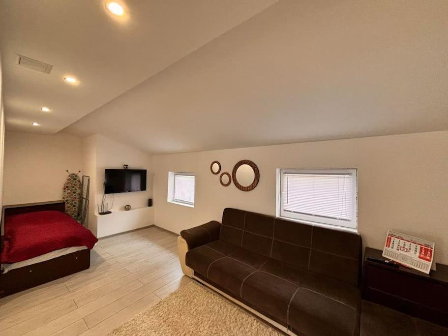 Nice House Near City Center Of Ruse Bagian luar foto